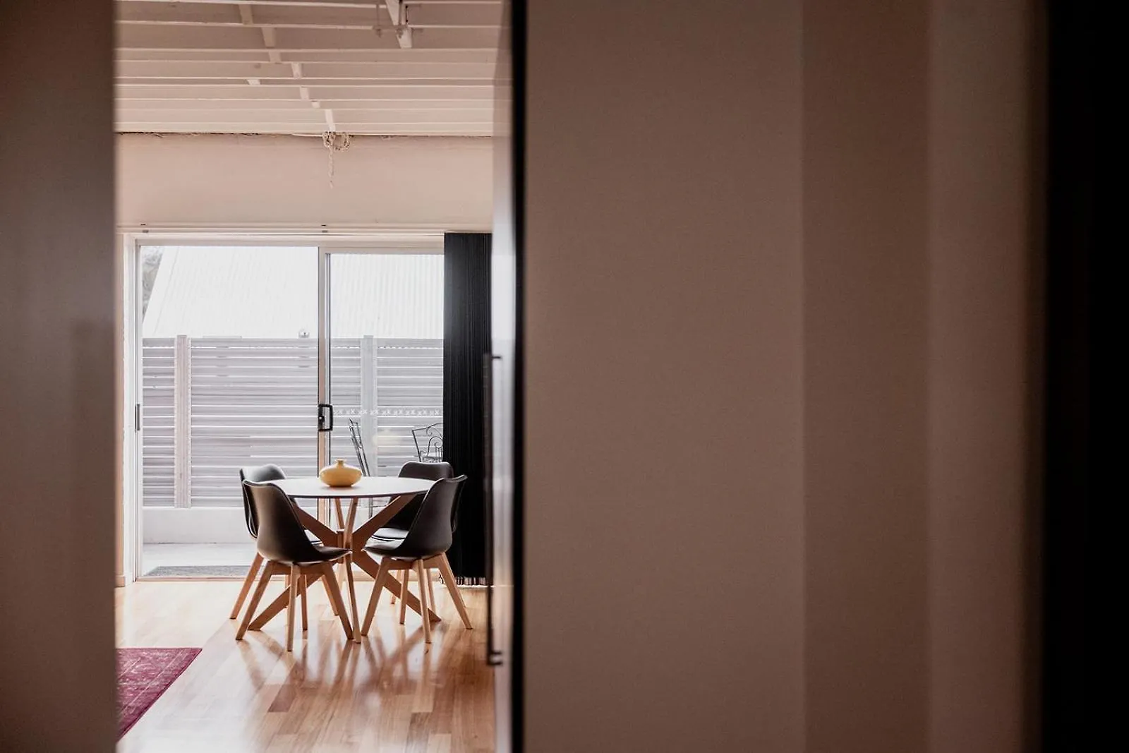 דירות Boutique Warehouse Living In West הובארט 0*,